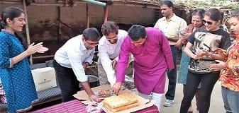 ||5 November 2014||All volunteers celebrated the completion of the renovation work in SOUL Mahakalika Gaushala with a community meal.