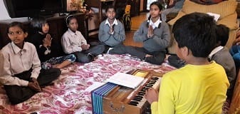 || 26 February 2016 ||Children of SOUL Gokul Vidyapeeth preparing for a singing performance in Noida Flower Show.